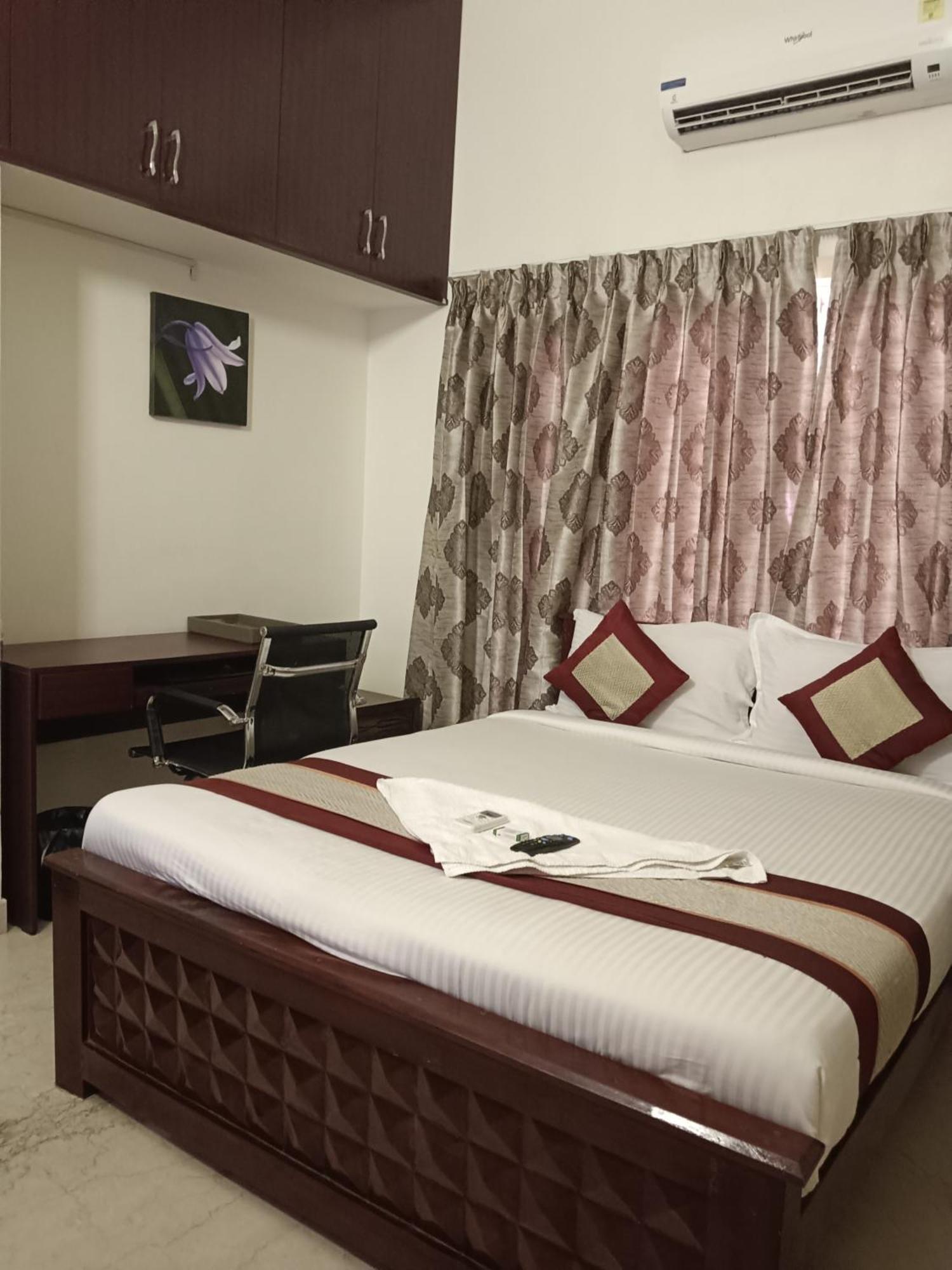 Iris Comfort Inn Čennai Exteriér fotografie
